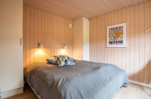 Photo 10 - 6 Person Holiday Home in Hvide Sande