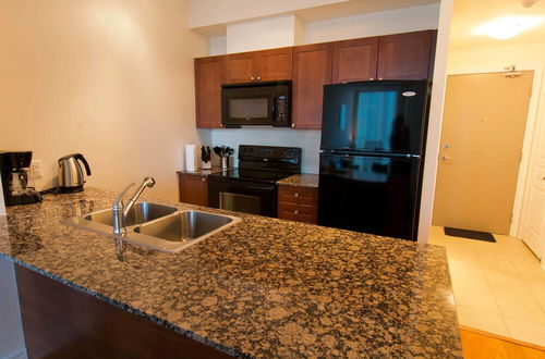 Photo 7 - Maplewood Furnished Suites