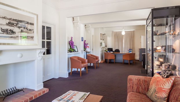 Lobby-Lounge