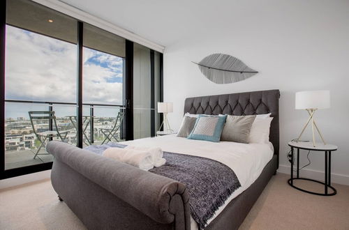 Foto 3 - Delightful 2BR Riverview@docklands