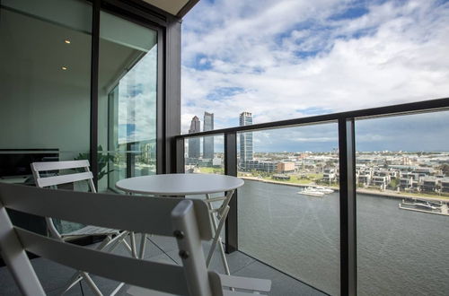 Photo 19 - Delightful 2BR Riverview@docklands