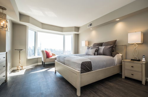 Photo 23 - QuickStay - Premium 2bdrm in Yorkville (Yonge & Bloor)