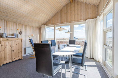 Photo 15 - 5 Person Holiday Home in Hvide Sande