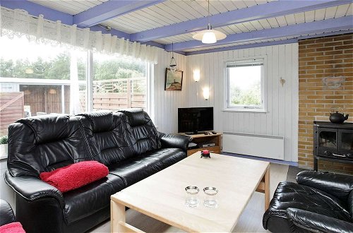 Photo 11 - 6 Person Holiday Home in Lokken