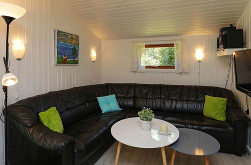 Photo 2 - 6 Person Holiday Home in Idestrup