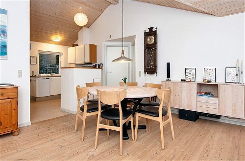 Photo 8 - 6 Person Holiday Home in Glesborg
