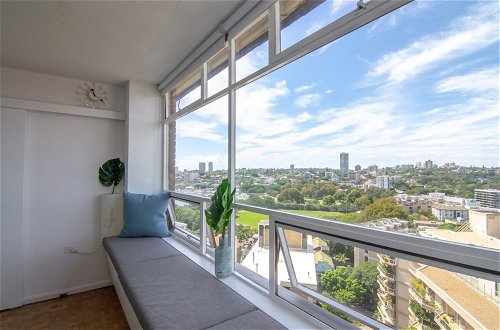 Foto 11 - Bright 1 Bedroom Studio With Amazing City Views