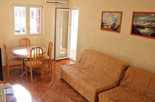 Photo 11 - Sunny Family Apartment