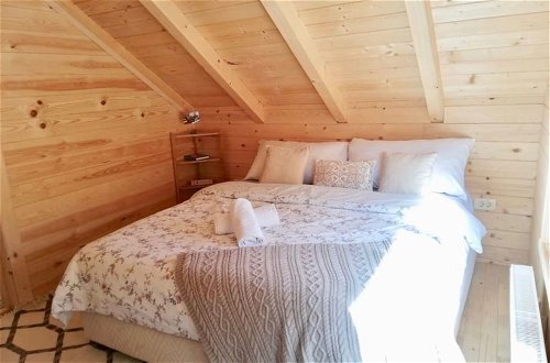 Foto 12 - Lovely 4-bed Cottage in Kolasin