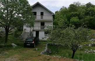 Foto 1 - House near Cetinje