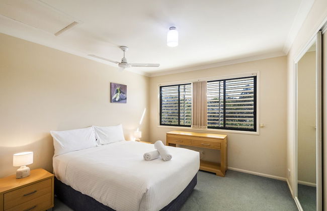 Breather 2/44 Beachside Way - Photo 2