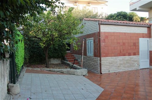 Foto 13 - Villa With Private Garden