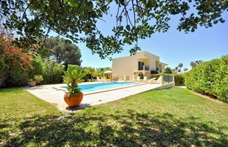 Foto 1 - A Stylish Villa With a Private Pool, Short Drive From the Centre, Free AC & Wifi