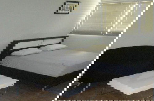 Photo 10 - T8 Guest House Don Mueang Challenger, Located in Bangkok
