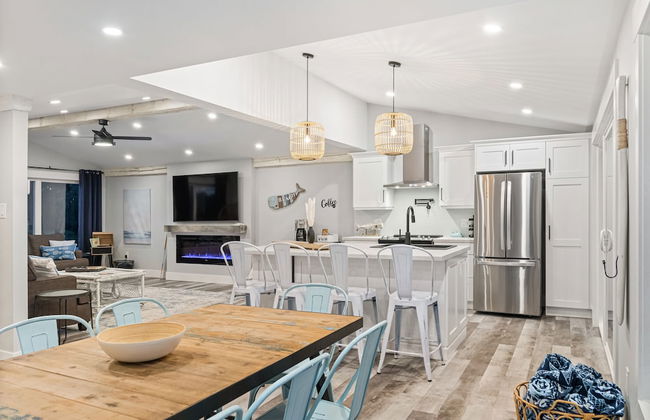 Cozy and Modern Oceanview Cottage With hot Tub - Foto 1