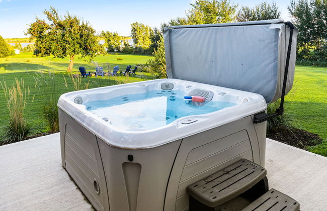 Cozy and Modern Oceanview Cottage With hot Tub - Foto 16
