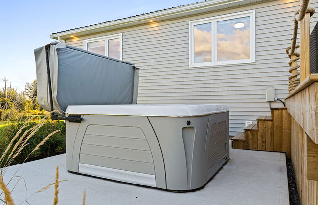 Cozy and Modern Oceanview Cottage With hot Tub - Foto 15