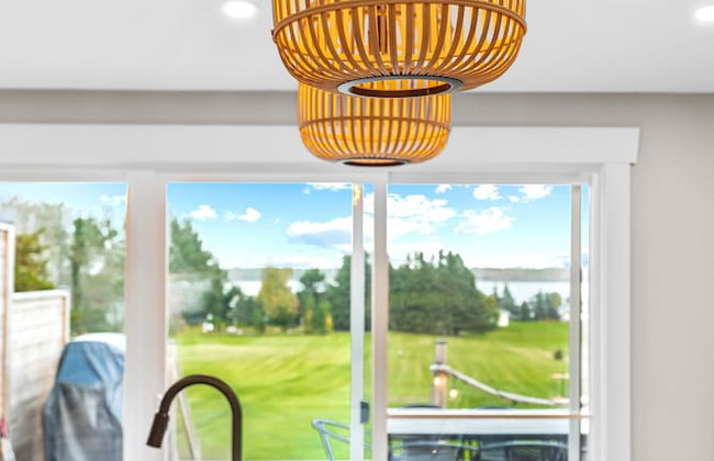 Cozy and Modern Oceanview Cottage With hot Tub - Foto 10