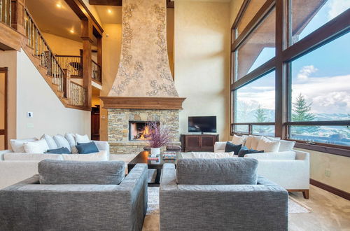 Photo 4 - High Meadow by Avantstay Alpine Views w/ Indoor Pool, Hot Tub & Open Floor Plan