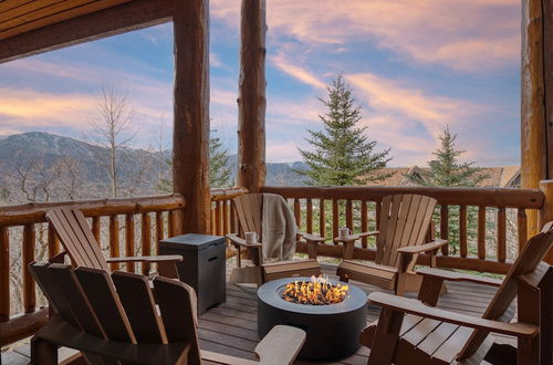 Foto 4 - High Meadow by Avantstay Alpine Views w/ Indoor Pool, Hot Tub & Open Floor Plan