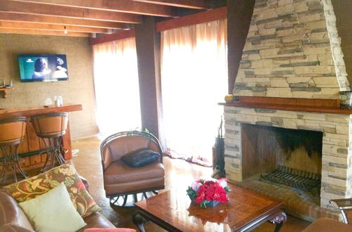 Photo 13 - Beautiful Cabin Downtown Tapalpa Oven Mud Barbecue Grill 4 Room 12 ppl TV Wifi