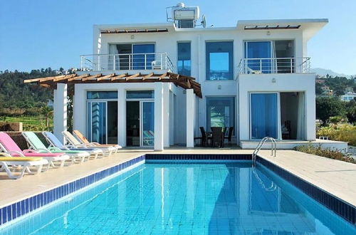 Foto 1 - Detached Villa, Private Heated Pool, Outstanding Sea Views, Sleeps 6, Free Wifi