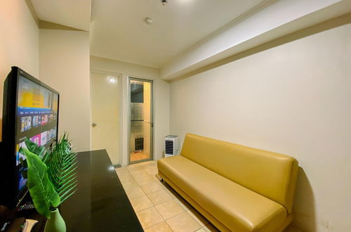 Photo 1 - Warm And Comfort Stay 2Br At Green Park View Apartment