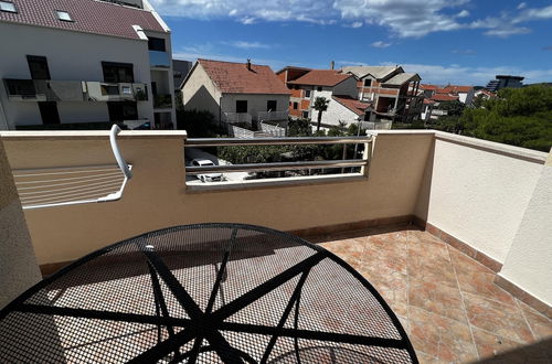 Foto 14 - Remarkable 1-bed Apartment in Vodice Croatia