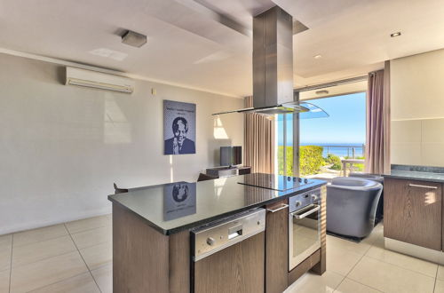 Photo 12 - Camps Bay One Bedroom Apartment - Luxury Stay With sea View