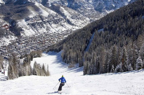 Photo 9 - Blue Mesa Lodge 23C by Avantstay Functional Ski In/ski Out Studio w/ Balcony in Great Location