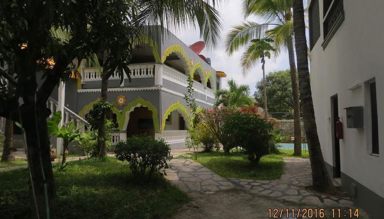 Foto 1 - Villa Tuffah 3 Minutes Walk to the Beach