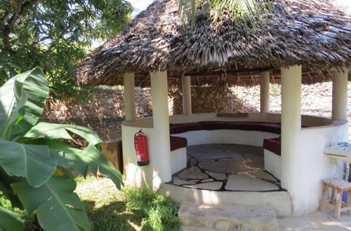 Foto 15 - Villa Tuffah 3 Minutes Walk to the Beach Watamu