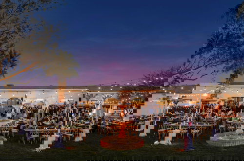 Foto 55 - Buena Vista by Avantstay Massive Outdoor Oasis w/ Pool, Spa & Firepit!
