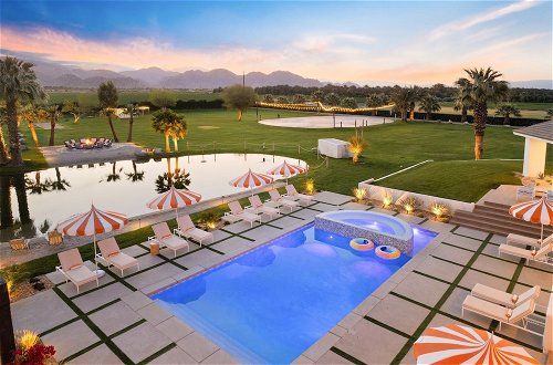 Foto 26 - Buena Vista by Avantstay Massive Outdoor Oasis w/ Pool, Spa & Firepit