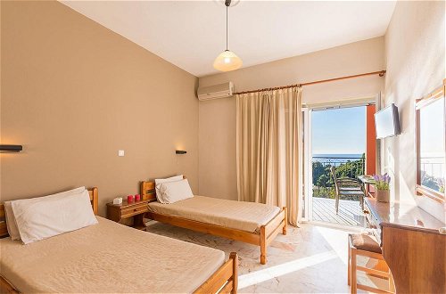 Foto 6 - Apartments With Swimming Pool and Sea View - Pelekas Beach, Corfu