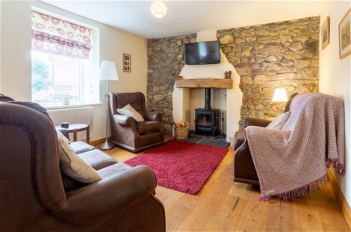Photo 15 - Lovely 3-bed Cottage in the Quiet Hamlet of Horeb