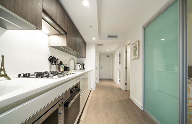 Charming Oasis Close to Airport & Downtown - Foto 24