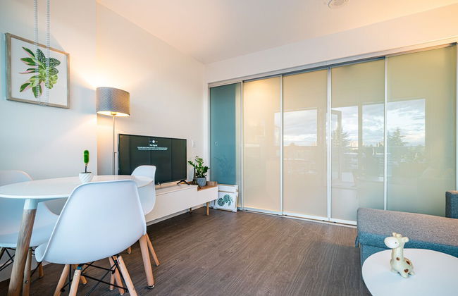Charming Oasis Close to Airport & Downtown - Foto 13