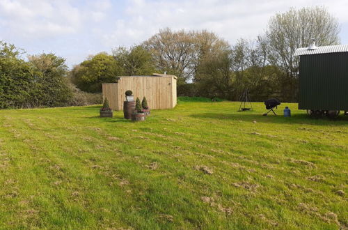 Photo 23 - Glamping in Wiltshire the Green Knoll is a Charm