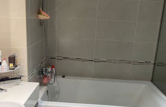 Luxurious and Spacious One-bedroom Apartment in the Heart of Dubai - Foto 12