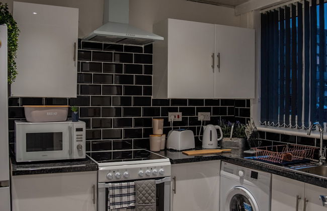 BV Comfy Spacious 3 Bedroom House At Tatton Street Manchester - Foto 33