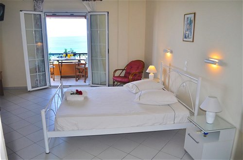 Photo 2 - Apartments Papadatos - Pelekas Beach, Corfu