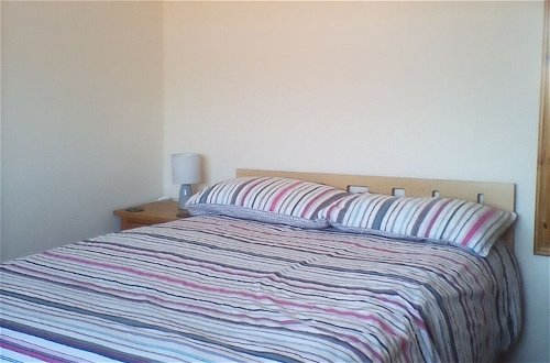 Photo 2 - 1-bed Apartment in Bridport Great Location