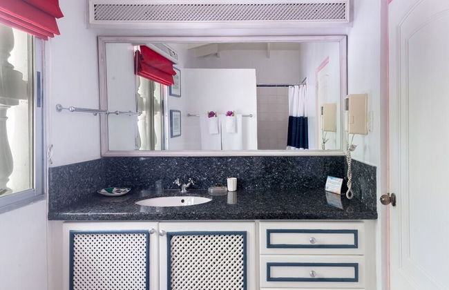 Belair by Blue Sky Luxury - Photo 32