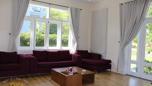 Lobby-Lounge