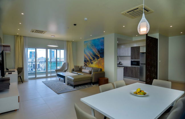 AURA SUITES - Photo 10