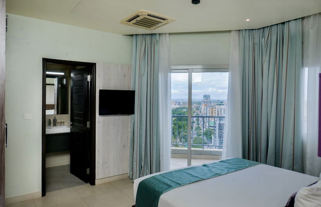 AURA SUITES - Photo 6