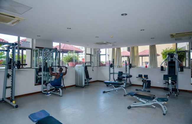 AURA SUITES - Photo 15