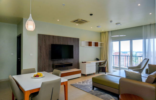 AURA SUITES - Photo 9