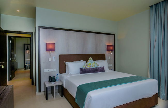 AURA SUITES - Photo 4